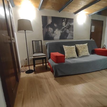 Independent In Trevi Fountain - Spain Square 罗马 外观 照片