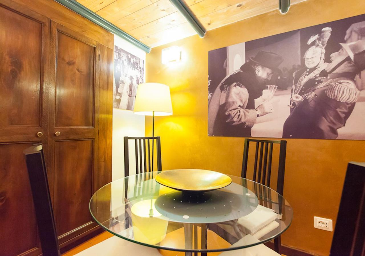 Independent In Trevi Fountain - Spain Square 罗马 外观 照片