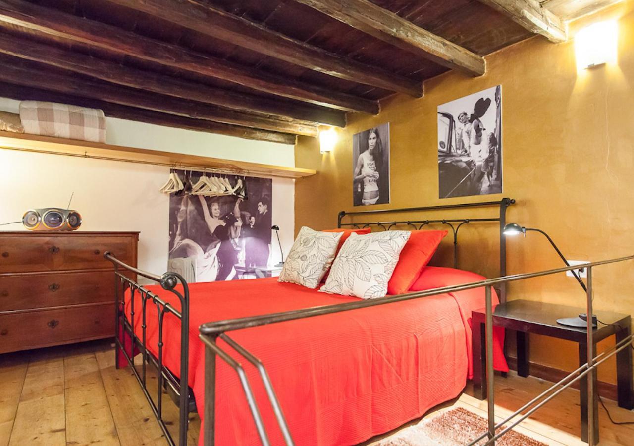 Independent In Trevi Fountain - Spain Square 罗马 外观 照片