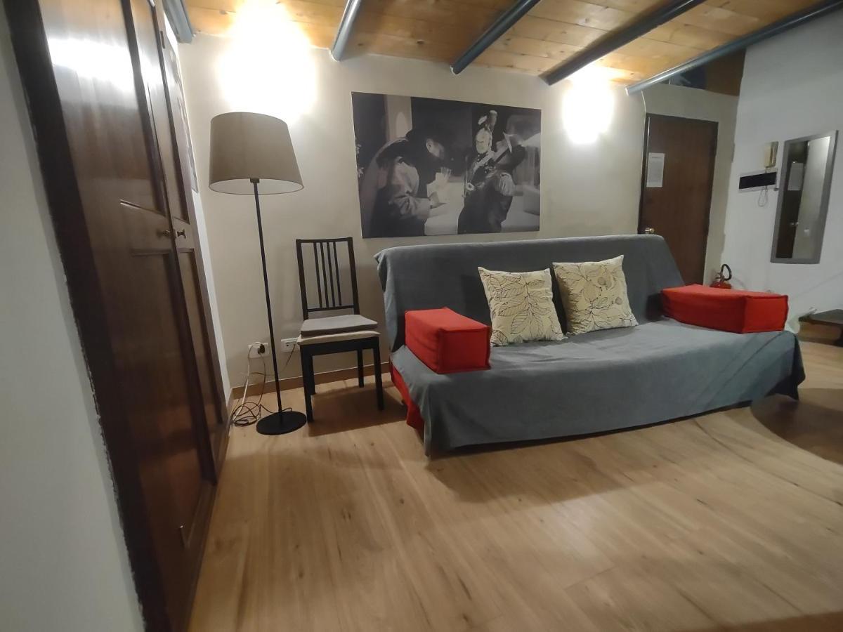 Independent In Trevi Fountain - Spain Square 罗马 外观 照片